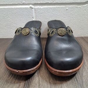 Tsonga Heel Sandals Black Leather Casual With Buttons Slip On Slides Size 6.5